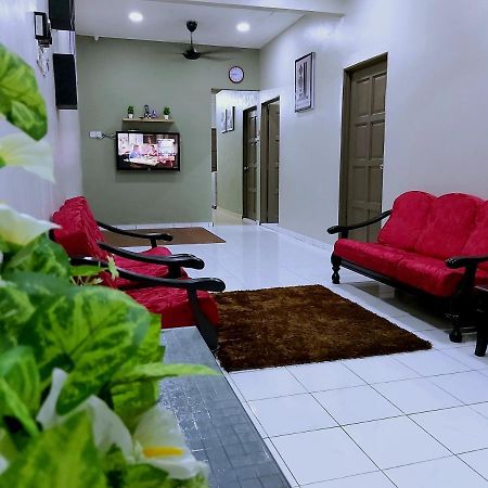 Homestay Batu Kikir Exterior photo