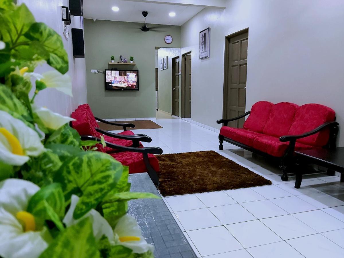 Homestay Batu Kikir Exterior photo